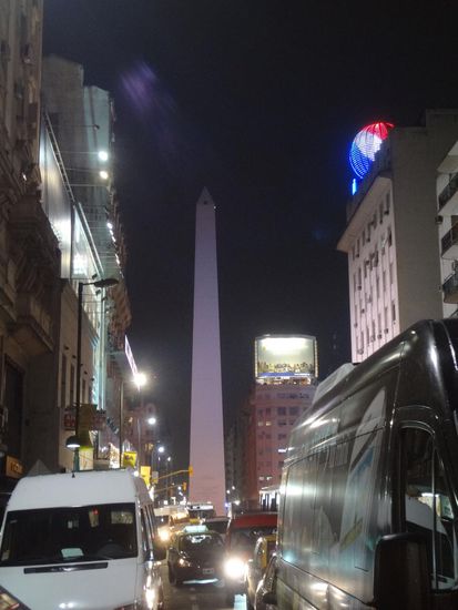der Obelisk am Abend
