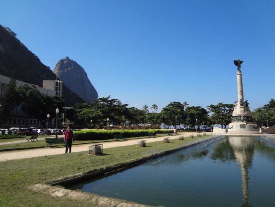 am Fuße des Zuckerhutes