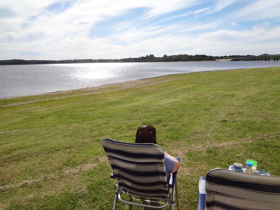 und so schauen wir über den See