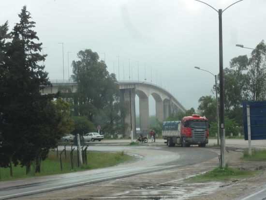 die Grenzbrücke in Paysandu