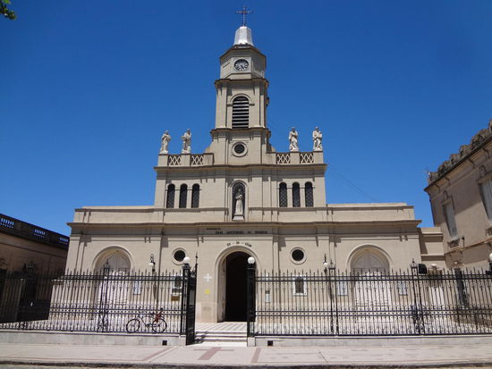 die Kirche von Areco