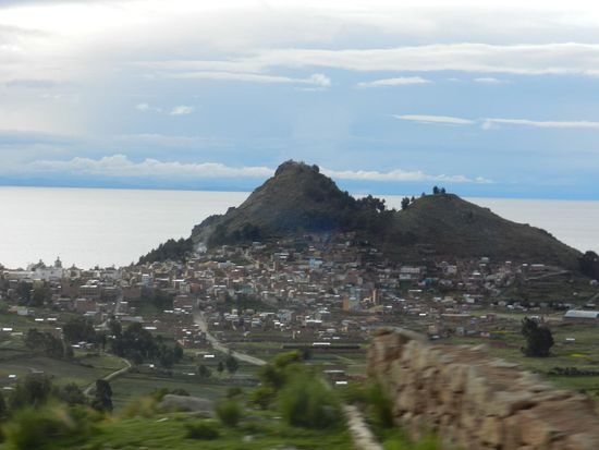 das Städtchen Copacabana