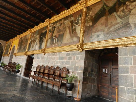 Bilder im Kreuzgang durften nicht fotografiert werden.