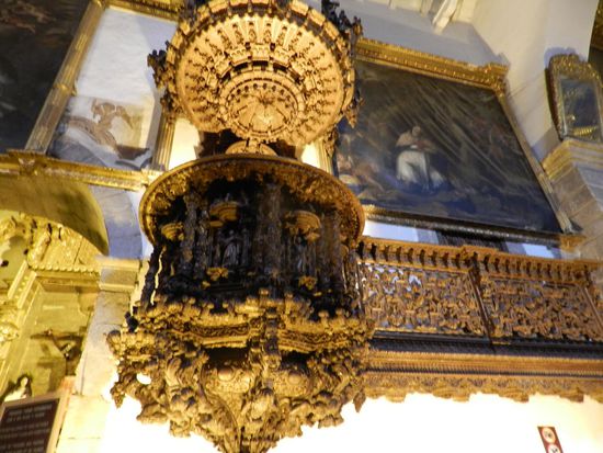 Wir besichtigten dann die Kirche St. Bals von innen, mit einer schönen Kanzel, die aus einem Stück geschnitzt ist.