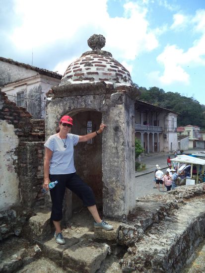 Von der Kirche aus gings dann zum nächsten Fort, daß 1758 gebaut wurde. Heute existieren noch Mauerreste und Kanonen.
