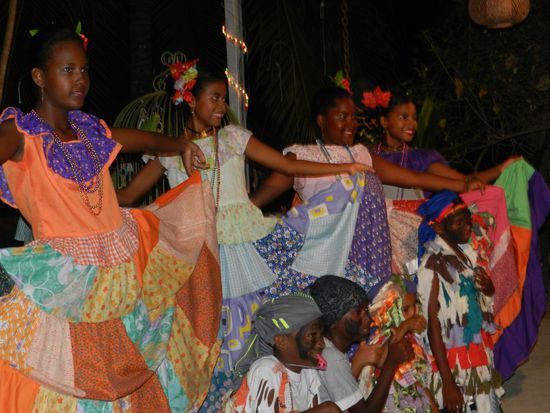 am Ende posieren sie für die Kameras