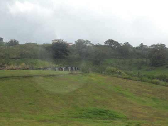 hoch oben auf dem Berg liegt das Drehrestaurant
