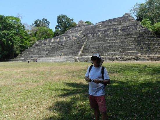 Der große Caana-Tempel, von dem Ehepaar Chase ausgegraben, habe ich alle mal gelernt fürs Examen.