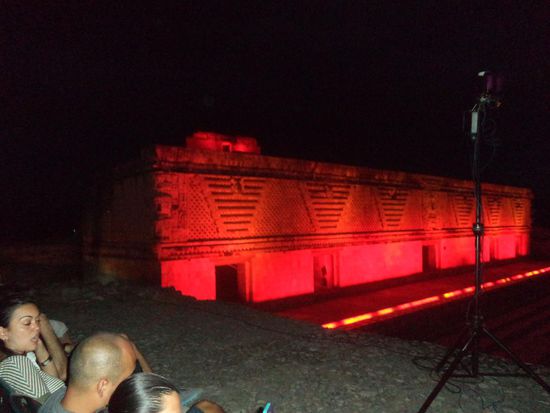 abends bei der Ton- und Lichtschau