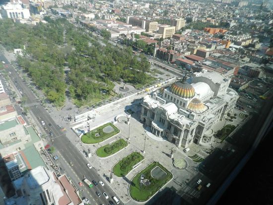 Blick vom Latinoamericana auf de Bellas Artes