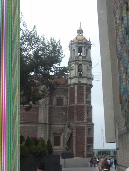 Basilika Guadelupe - steht auch ganz schön schief