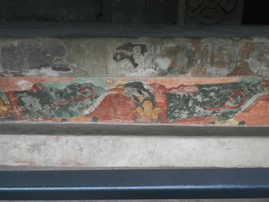 Es gab neben rot auch noch gelb, grün und blaue Farben, die sich erhalten haben.