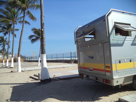 Um Zwei Uhr sind wir dann auf dem Campingplatz Mar Rosa Trailerpark. Hier stehen wir wieder direkt am Meer.