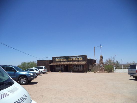 der hnistorische Friedhof