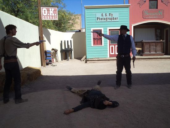 ein Böser liegt am Boden