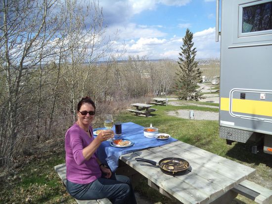 Wir genießen die Sonne und das Mittagessen