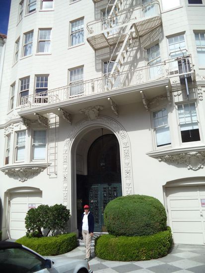 Hier oben in dem Viertel gab es tolle Häuser, aber nur für ganz arme Leute.