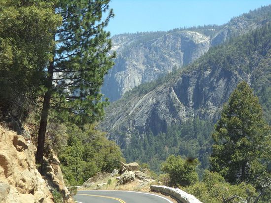 Passstraße im Yosemite