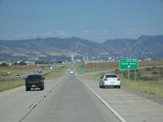 Dann kam Salt Lake City in Visier. Wir fuhren direkt darauf zu. Wir fuhren dann gleich ins Hotel, denn wir wollen drei Tage hier in dieser heißen Stadt bleiben. Wir bekommen ein schönes Zimmer und verbringen den Abend mit der Klimaanlage.