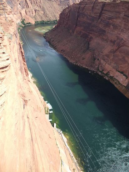 tief unten der Colorado