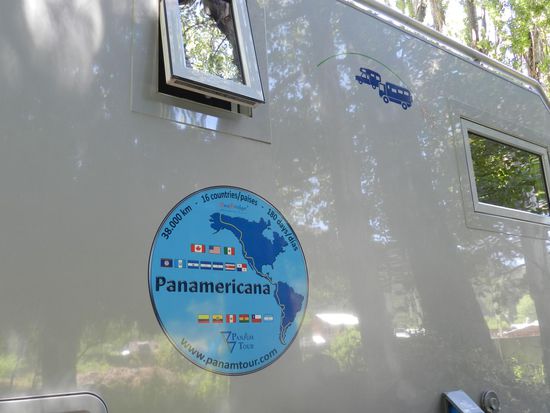 jetzt haben wir auch einen Aufkleber auf unserem Auto, daß jetzt frisch gewaschen ist