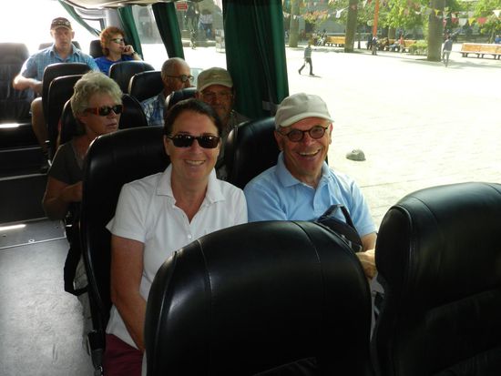 Fahren im klimatisierten Bus macht Spaß