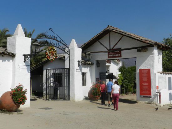 Im Künstlerdorf wurden viele Dinge verkauft. Aber wir waren zu müde, um das Angebot richtig zu würdigen.