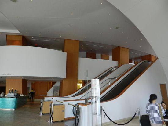 im Innern der Concert Hall