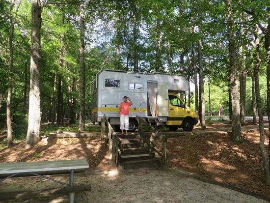 Hier können wir noch die letzten Sonnenstrahlen genießen. Heute ist der Tag eine Stunde länger, denn wir mußten die Uhr zurückstellen.