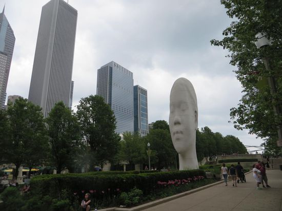 Dann gings aber weiter, immer an Kunstwerken entlang