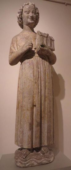 Frankreich ist mit diesem lächelnden Engel, der übers Wasser geht aus St. Malo um 1250 – 1300 vertreten.