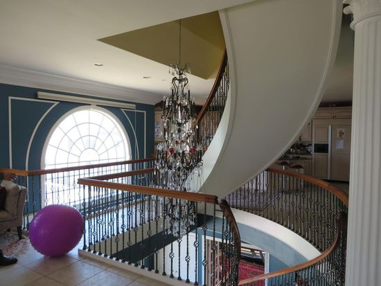 der Aufgang ins Obergeschoß