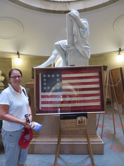 eine frühe Fahne der USA mit nur 12 Sternen im State Capitol