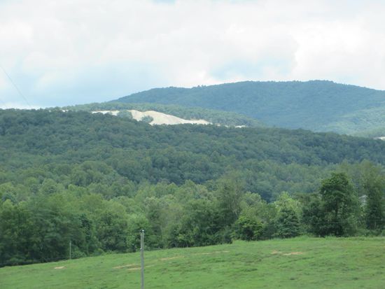 Das ist der Stone Mountain, nachdem der Park benannt wurde.