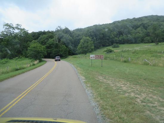 Dann kommt der Campingplatz im Park und wir bekommen mühe-los einen Platz. Hier kostete der Platz nur 16 $, der billigst überhaupt. Der teuerste lag bei 89 $ und war am Strand