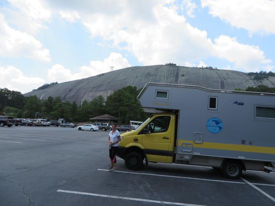 heute ist nicht viel los auf dem Parkplatz