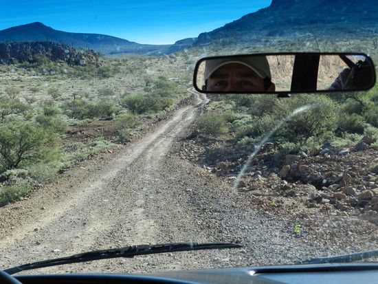 Nach 30 km hörte dann die Teerstraße auf und es ging off road weiter. Straße konnte man das nicht mehr nennen.