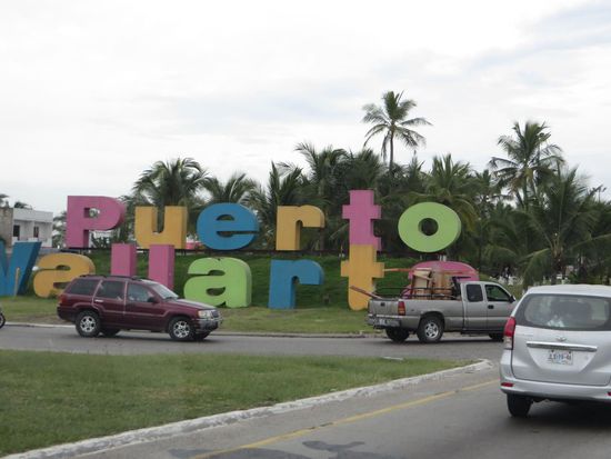 Einfahrt nach Puerto Vallarta
