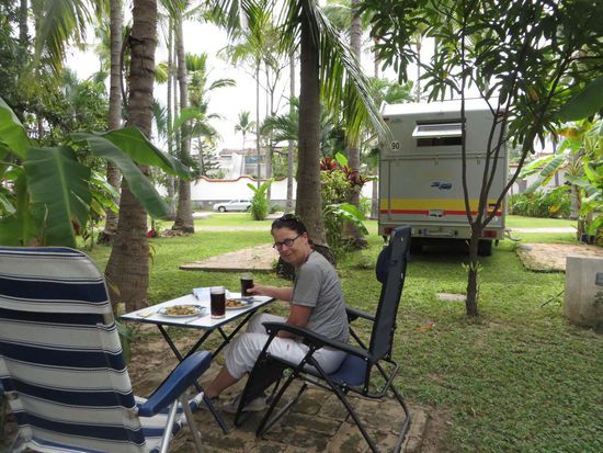 Wir beschließen erstmal hier die Mittagspause zu machen und dann in die Stadt zu fahren.