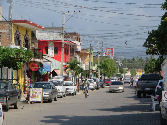 der kleine Ort Melaque