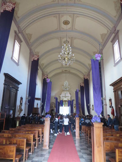 hier ist Leben in der Kirche