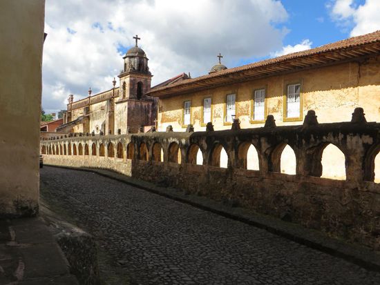 Es gab noch weitere Kirchen in diesem kleinen Ort, wir waren kurz drin und sind dann zum Plaza Grande gegangen.