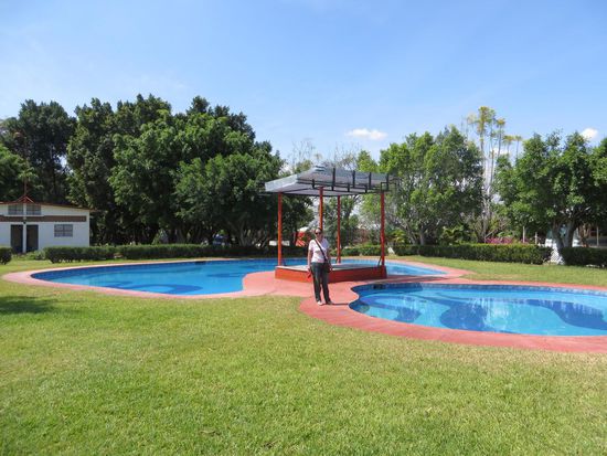 unser kühles Schwimmbad auf dem Platz