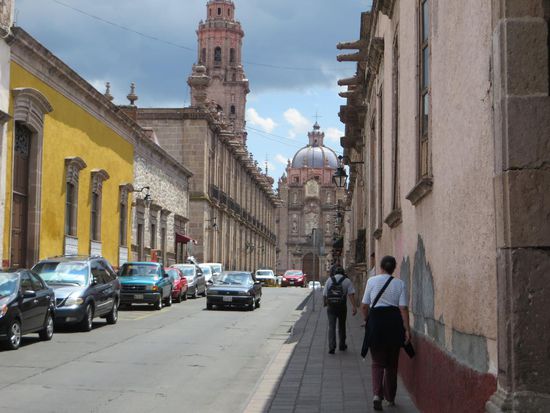 Dann ging es aber wieder auf die Kathedrale zu. Wir wollten dort in einem Restaurant mit Blick darauf essen.