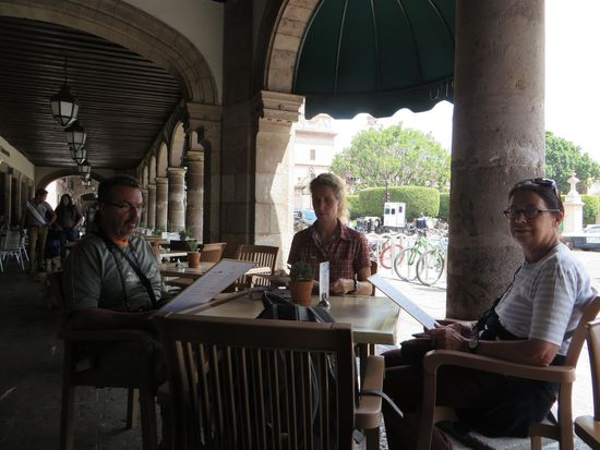 Wir aßen leckere Suppen und Salat