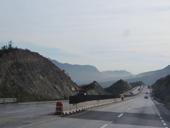 die Autobahn zur Grenze