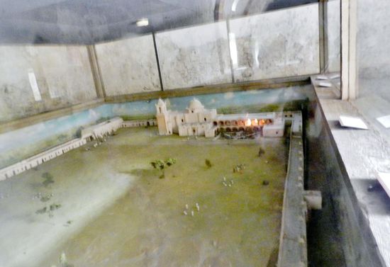 Es gab auch ein Modell an dem das tägliche Leben in einer Mission erklärt wurde.