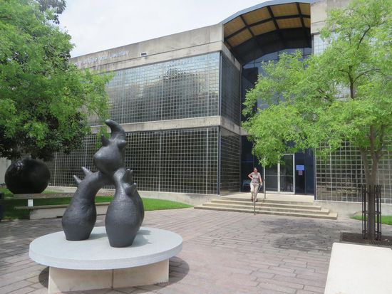 Eingang ins Museum Contemporary Art