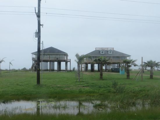 Hier kann das Hochwasser nur kommen. Obwohl, wenn man dann im Haus, wie kommt man dann weg?