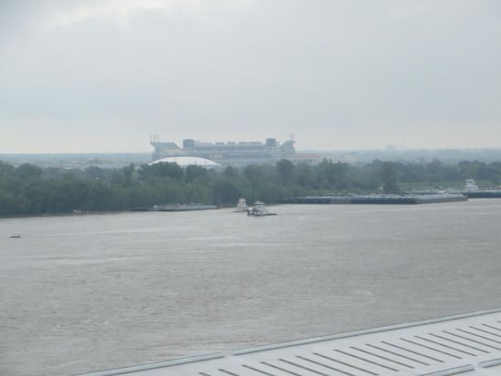 wir fahren über den Mississippi